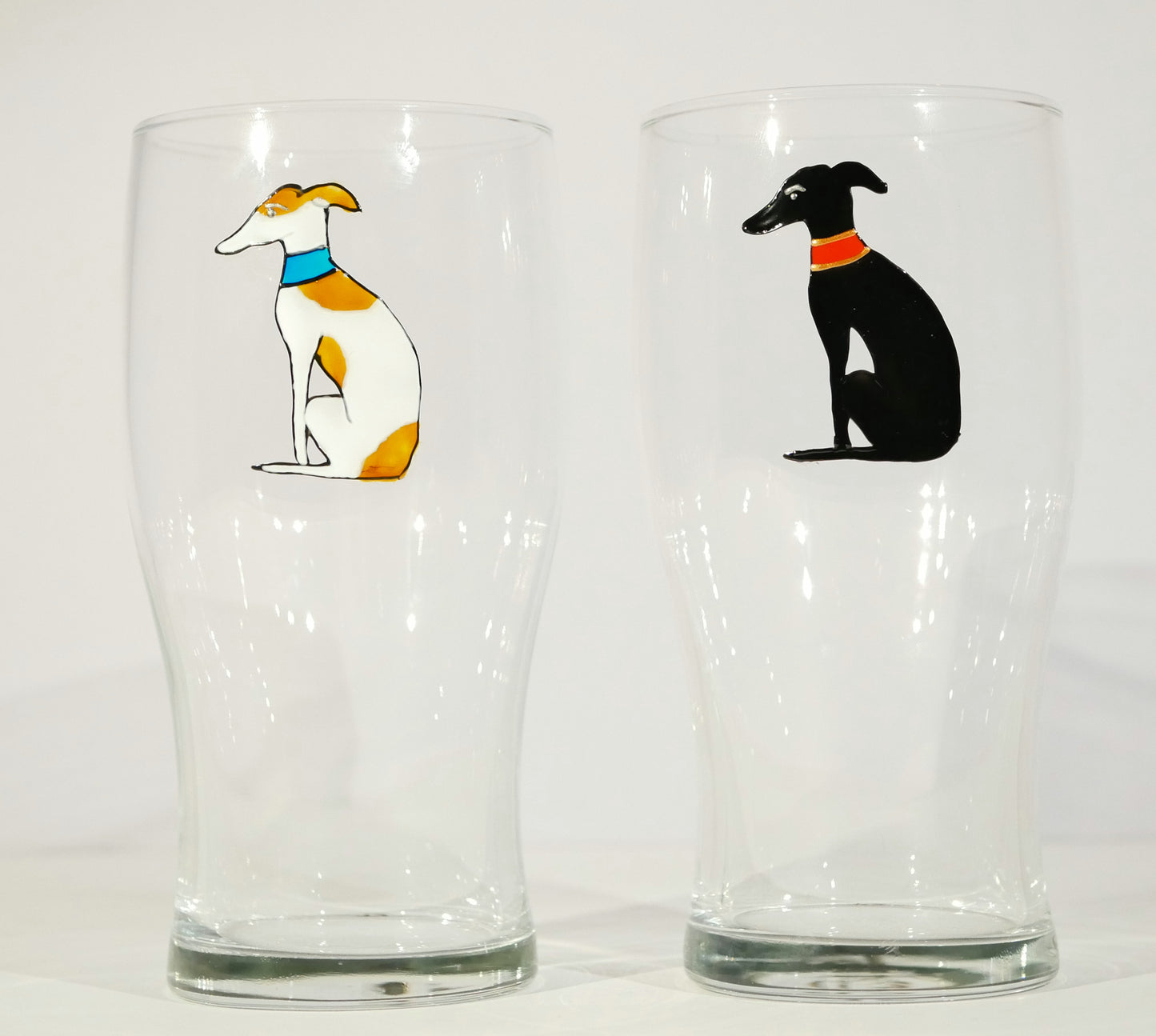 Sitting Hound Pint Glass