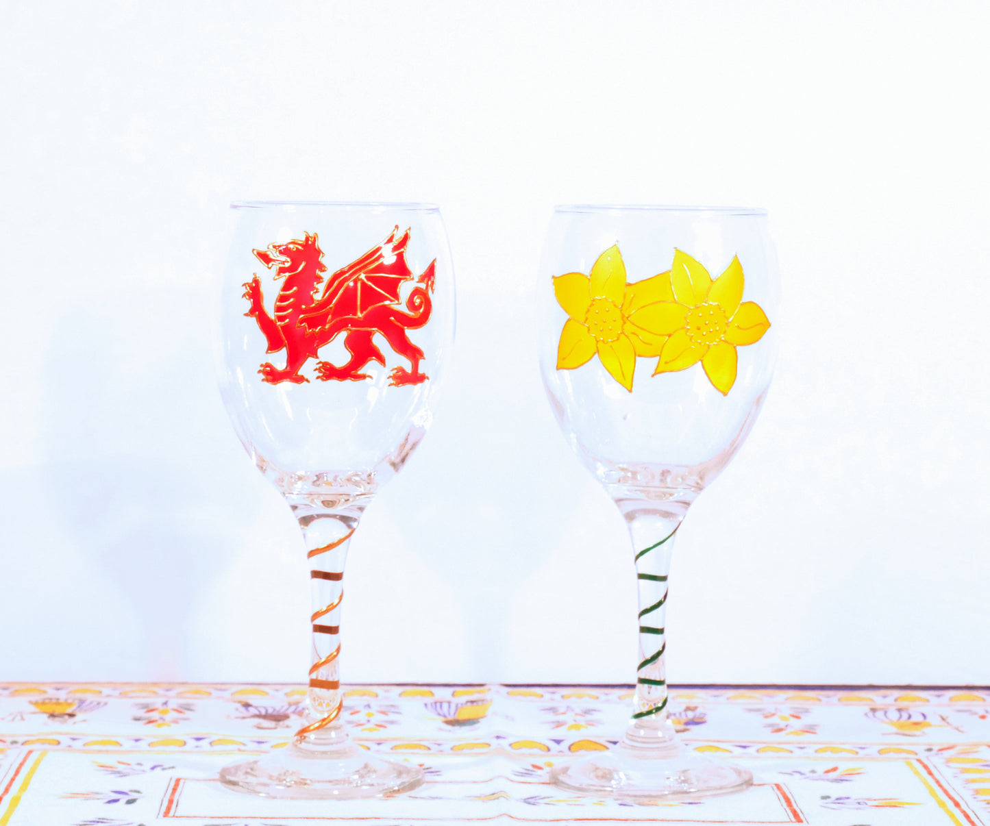 Daffodil Wine Glass