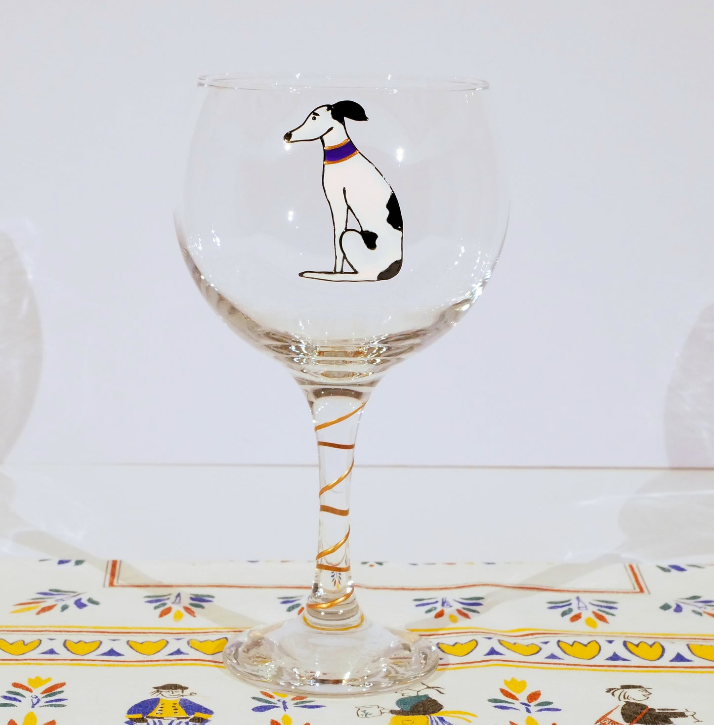 Sitting Hound Stemmed Gin Glass