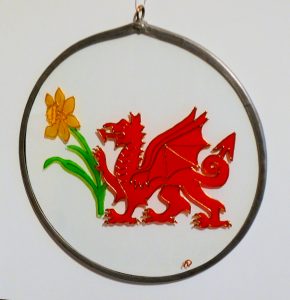 Welsh Dragon, Red DRagon, Welsh Art, Welsh Gift, Welsh Gifts, Welsh Shop, Welsh Present, Anrhegion, Made in Wales, Welsh Glass, Daffodil, Daffodil design, Welsh Daffodils