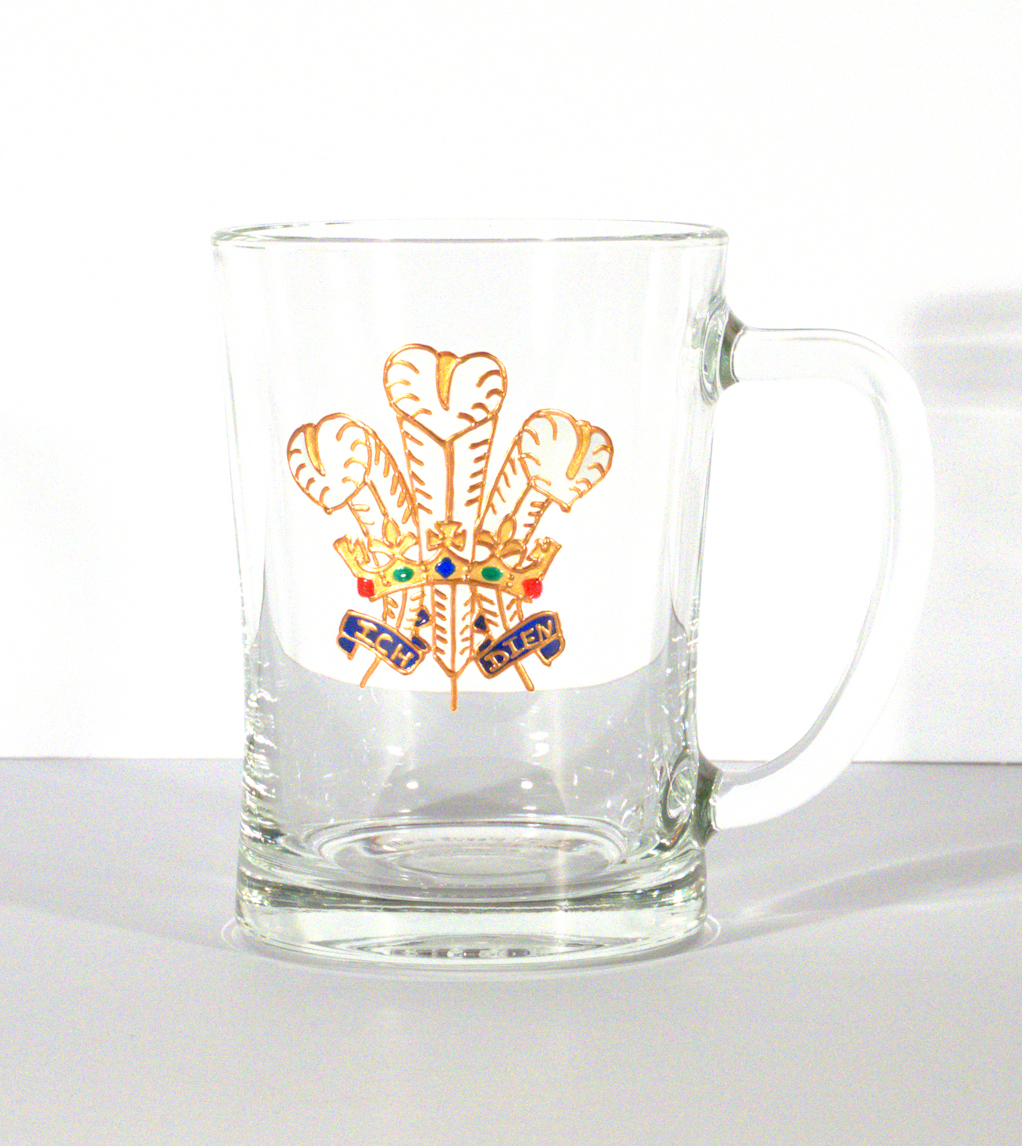 Engraved CYMRU Prince of Wales Feathers Top Quality Glass Tankard Gift Boxed 